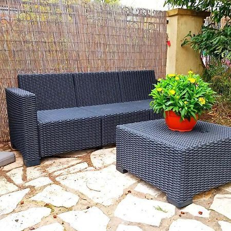 Studio Au Calme Tout Confort Proche Des Plages - Jardin Wifi Parking Fréjus Exterior foto