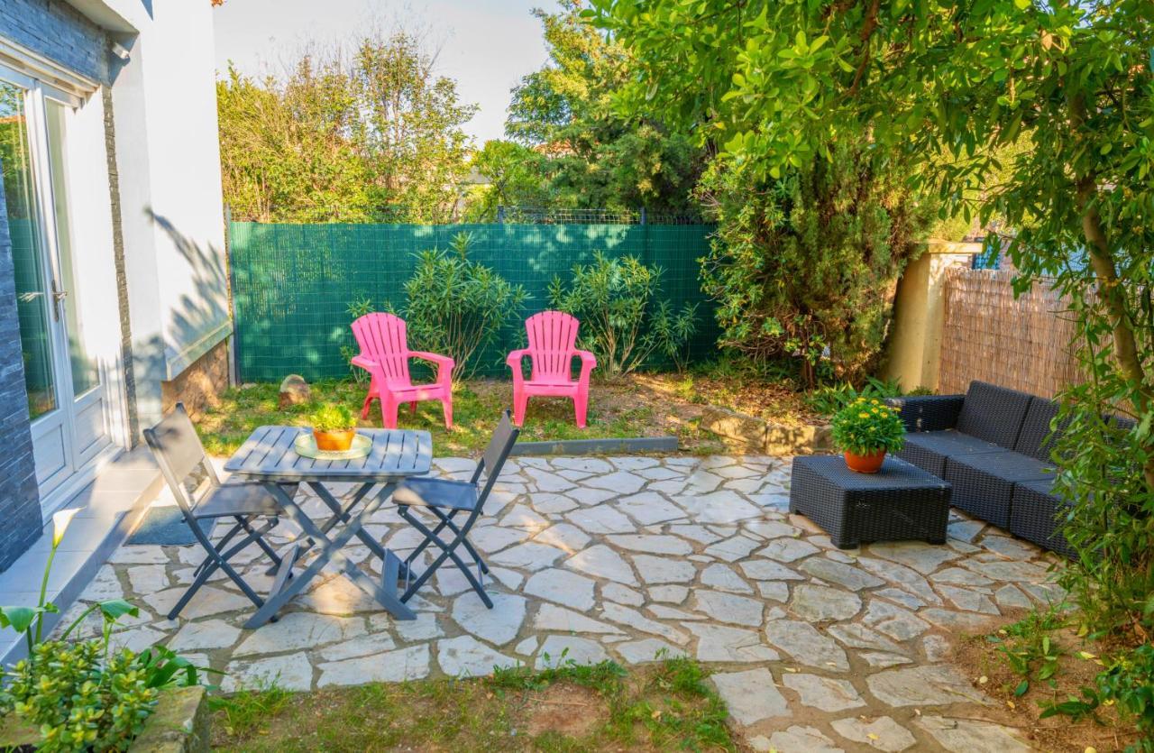 Studio Au Calme Tout Confort Proche Des Plages - Jardin Wifi Parking Fréjus Exterior foto